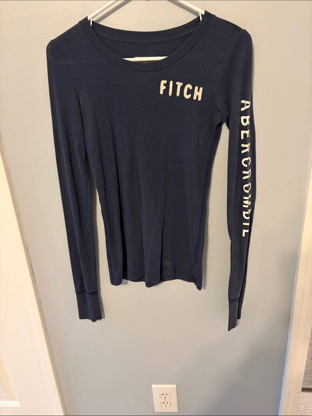 Abercrombie & Fitch Navy Long Sleeve 'Fitch' Logo Tee